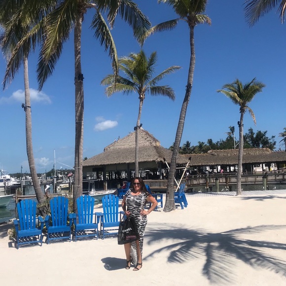 GUESS BLACK & WHITE DRESS - Picture 4 of 5